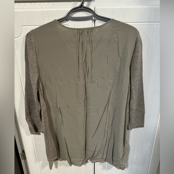 Fooler Sweater - Picture 2 of 2